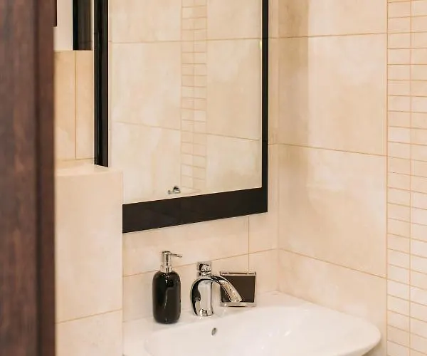 19 Delux- Blizej Zdroju